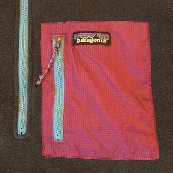 Women's Medium Patagonia Gray Pullover with Purple Pocket - Picture 4 of 4